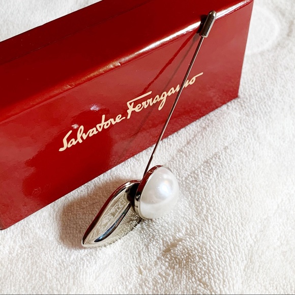 Salvatore Ferragamo Pin Brooch With Box - Picture 2 of 5